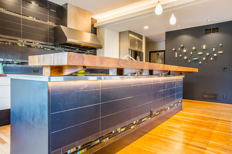 Illustration for article titled Someone give me half a million dollars so I can buy this kitchen, please